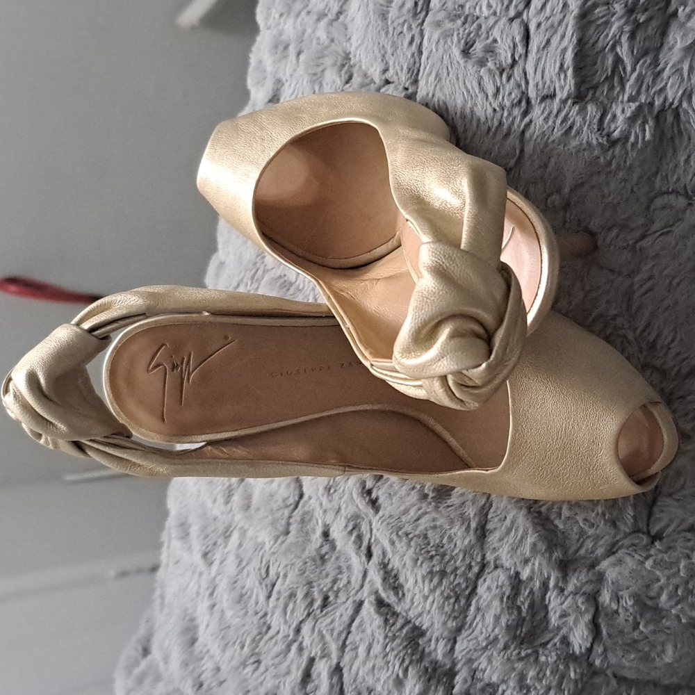GIUSEPPE ZANOTTI 6